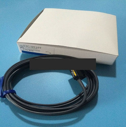 OmronE3C-DS10T Optoelectronic Switch E3CDS10T One Free Shipping