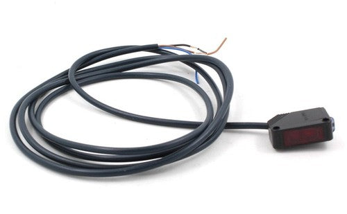 Omron E3Z-D61 Photoelectric Switch Sensor Free Shipping One E3ZD61