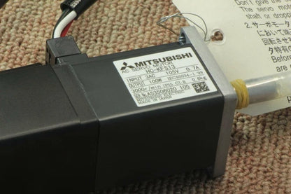 Mitsubishi HC-KFS13 Servo Motor 1PC  ping HCKFS13
