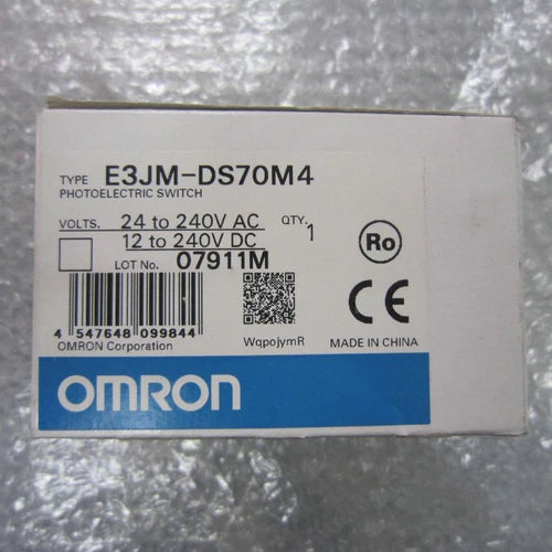 Omron E3JM-DS70M4 Photoelectric Switch One Free Shipping E3JMDS70M4
