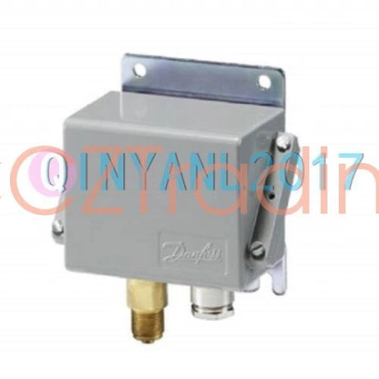 1PCS DANFOSS Pressure switch KPS39 060-310266