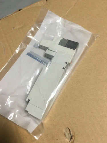 1PC SMC VQ2101-51 Solenoid Valve VQ210151 Free Shipping