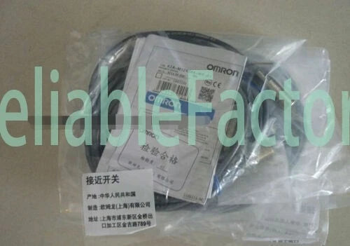Omron E2A-M12LS04-WP-B1
