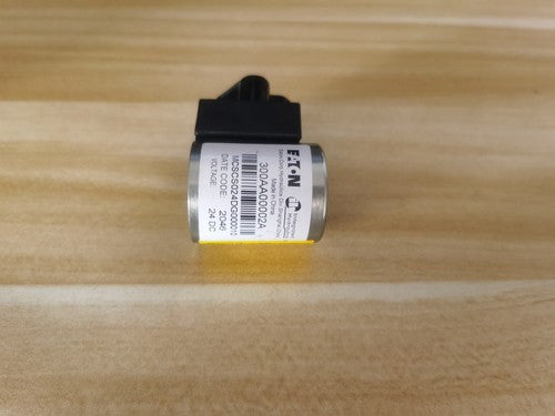 1PC Eaton Vickers 300AA00002A MCSCS024DG000010 Solenoid Coil Free Shipping