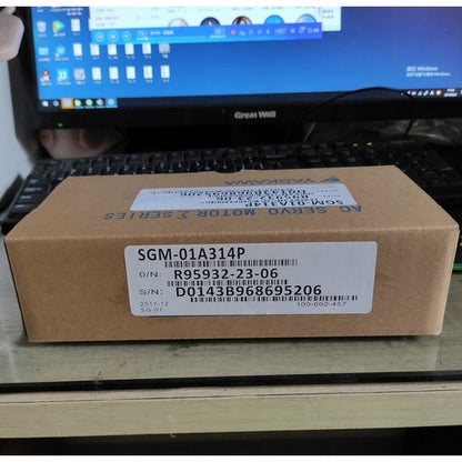 1PC Yaskawa SGM-01A314P Servo Motor ping SGM01A314P