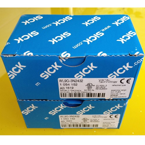 SICK WL9G-3N2432 Photoelectric Sensor One ping