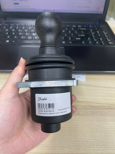 1PC  DANFOSS Joystick 10101176 ping