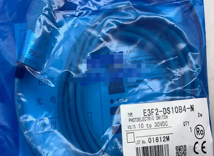 OMRON E3F2-DS10B4-N Photoelectric Switch E3F2DS10B4N One Free Shipping