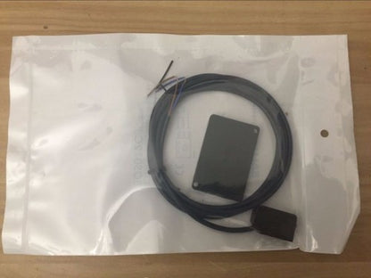 BALLUFF BOS 5K-PS-RR10-02 Proximity Switch One Free Shipping