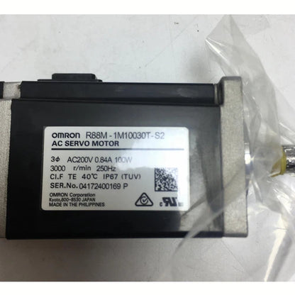 Omron R88M-1M10030T-S2 Servo Motor 1PC ping R88M1M10030TS2