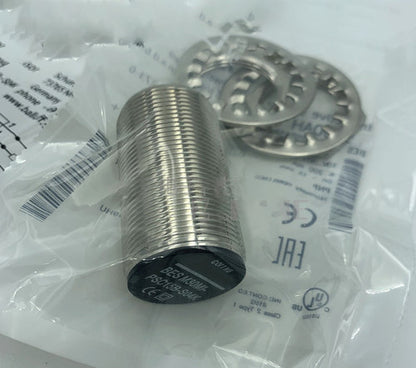BALLUFF BES00AH BES M30MI-PSC15B-S04K Proximity Sensor One Free Shipping