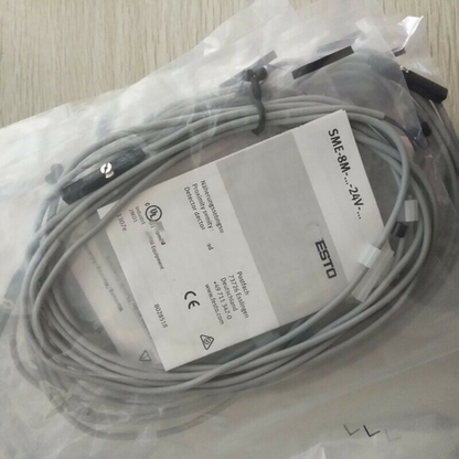 1PC Festo SME-8M-ZS-24V-K-2.5-OE 543872 Magnetic Switch SME-8M-ZS-24V-K-2,5-OE
