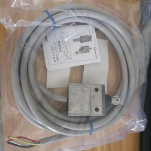 Omron D4C-4432 Limit Switch D4C4432 Free Shipping One