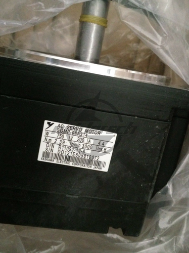 new Yaskawa SGMP-08A314 Servo Motor