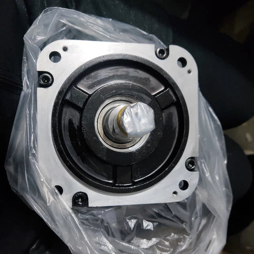 Yaskawa SGMGV-09A3C61 Servo Motor 1PC ping SGMGV09A3C61