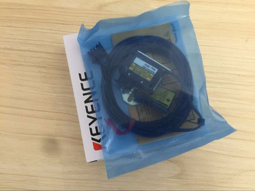 1PC Keyence LV-H32 Laser Sensor LVH32 Free Shipping