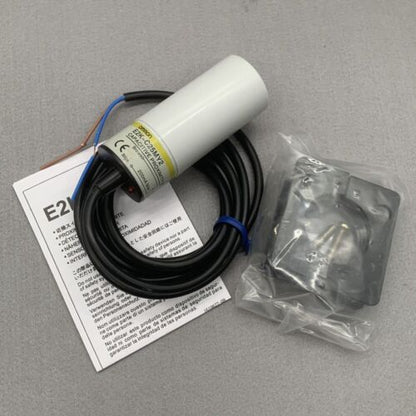 Omron E2K-C25MY2 Proximity Switch Sensor - 1PC New - OMRON