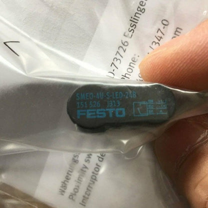 Festo SMEO-4U-S-LED-24-B 151526 Magnetic Switch One SMEO4USLED24B