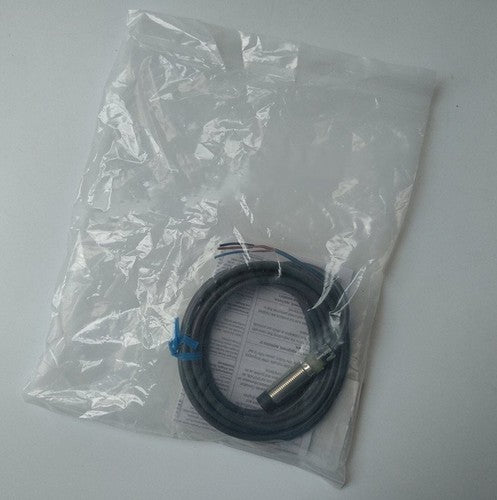 Omron E2B-M12KN08-WZ-C1 Proximity Switch One Free Shipping E2BM12KN08WZC1