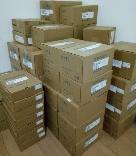1PC  Yaskawa SGD7S-180A10A002 Servo Drive In Box ping
