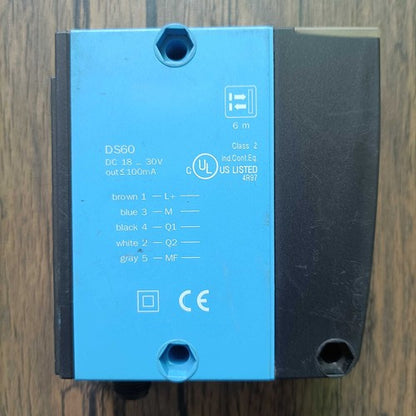 1PC Sick DS60-P21111 Photoelectric Proximity Sensor DS60P21111