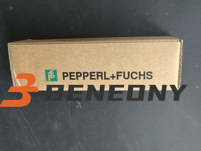 new 1pcs Pepperl Fuchs Ub1000-18gm75-e4-v15