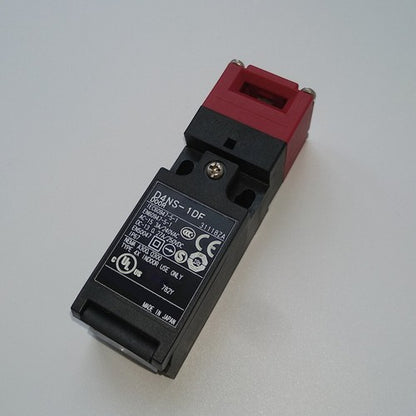 OMRON D4NS-1DF Safety Door Switch D4NS1DF One Free Shipping