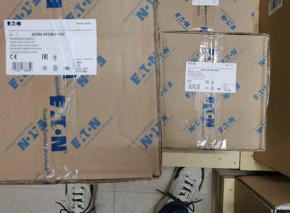 1PC Eaton Moeller NZM4-XR208-240AC Muller Molded Case Circuit