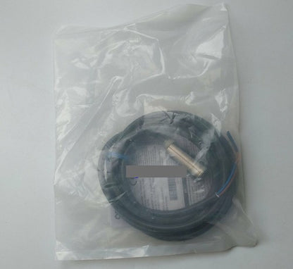 Omron E2EZ-X4D1-N Proximity Sensor One E2EZX4D1N Free Shipping