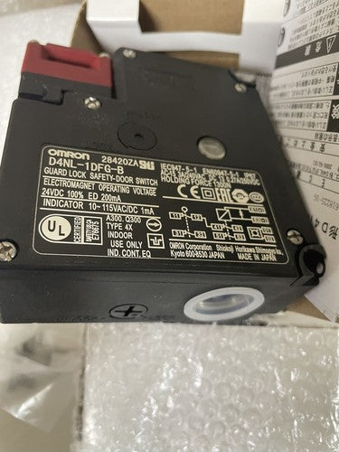 OMRON D4NL-1DFG-B Safety Door Switch D4NL1DFGB One Free Shipping