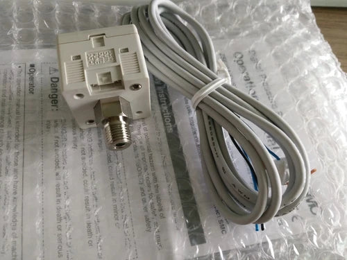 1PCS Pressure Switch ZSE30A01NL ZSE30A-01-N-L