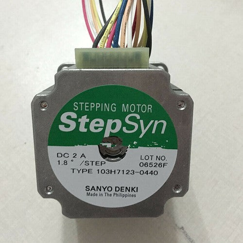 SANYO 103H7123-0440 stepping motor 1PC Free Shipping 103H71230440