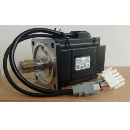 1PC Yaskawa SGMJV-08A3E6S Servo Motor SGMJV08A3E6S