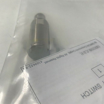 Omron E2E-X5E1-M1 Proximity Switch One Free Shipping E2EX5E1M1