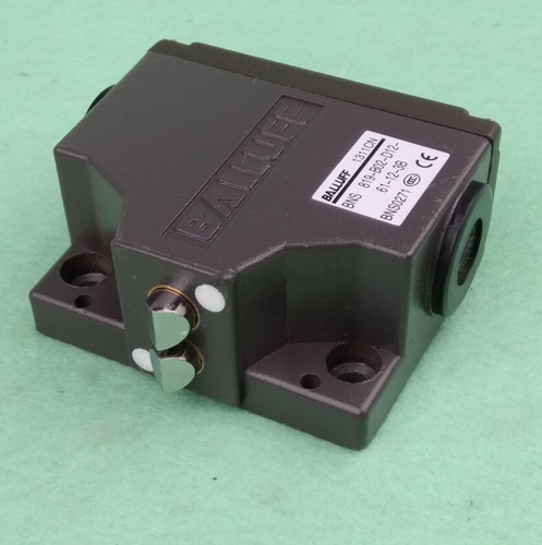 BALLUFF BNS0271 BNS 819-B02-D12-61-12-3B Limit Switch One Free Shipping