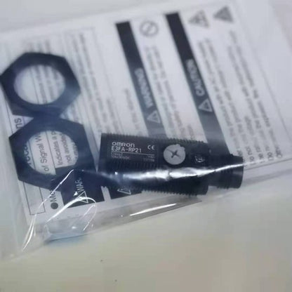 Omron E3FA-RP21 Photoelectric Sensor Free Shipping One E3FARP21