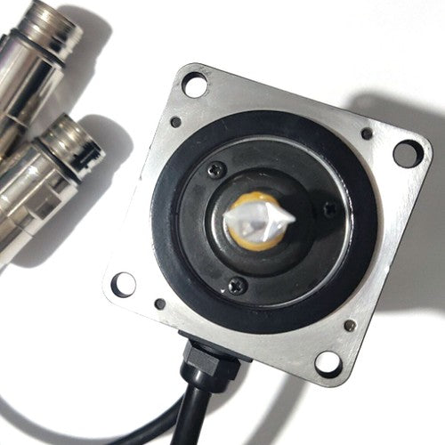 1PCS FOR YASKAWA servo motor SGMPH-01AAE4CD 100W 200V 0.89A