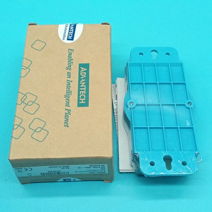 1PC  Advantech ADAM-4018 8-Ch Thermocouple Module ping