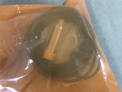 IFM IGT208 Proximity Switch Sensor One Free Shipping