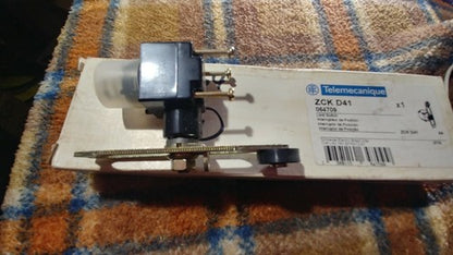 1PC Schneider ZCK-D41 Limit Switch Free Shipping