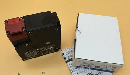 OMRON D4NL-4CFA-B Safety Door Switch D4NL4CFAB Free Shipping One