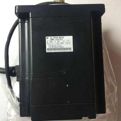Yaskawa SGMP-15V316CT Servo Motor 1PC ping SGMP15V316CT