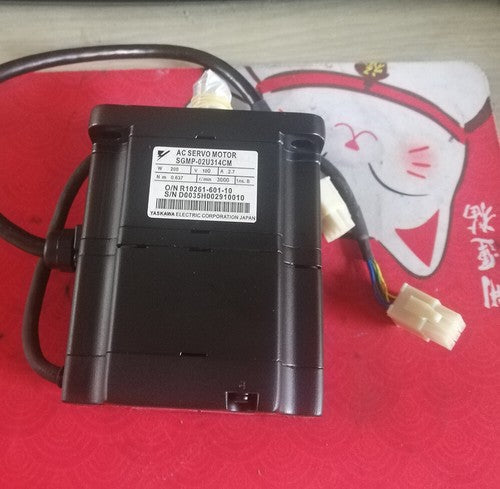 Yaskawa SGMP-02U314CM Servo Motor 1PC ping SGMP02U314CM