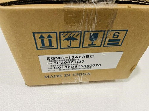 Yaskawa SGMG-13A2ABC Servo Motor 1PC ping SGMG13A2ABC