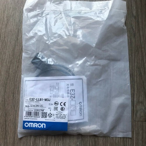 Omron E3Z-LL81-M3J Photoelectric Switch One Free Shipping E3ZLL81M3J