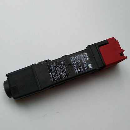 1PC  Omron D4SL-N2HFA-D Safety Door Switch D4SLN2HFAD Free Shipping