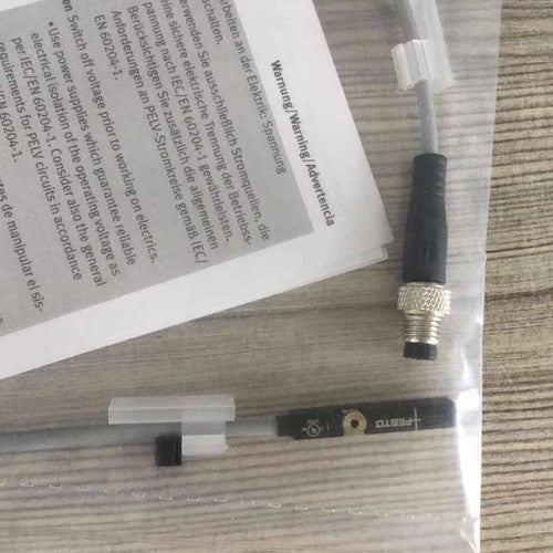 Festo SME-8M-DS-24V-K-0,3-M8D 543861 Proximity Sensor One Free Shipping