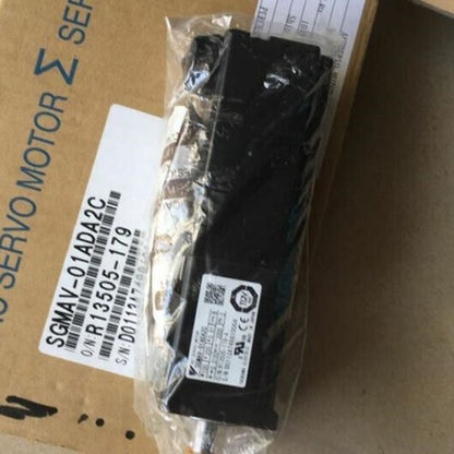 1PC Yaskawa SGMAV-01ADA2C Servo Motor SGMAV01ADA2C