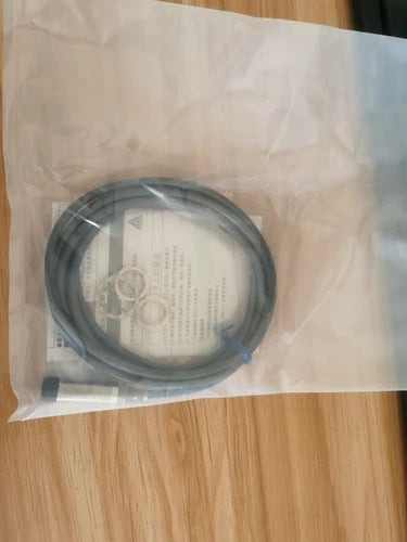 1PC Omron E2B-M12KN08-WP-B1 Proximity Sensor E2BM12KN08WPB1 Free Shipping