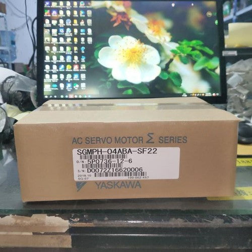 1PC Yaskawa SGMPH-04ABA-SF22 Servo Motor SGMPH04ABASF22 ping
